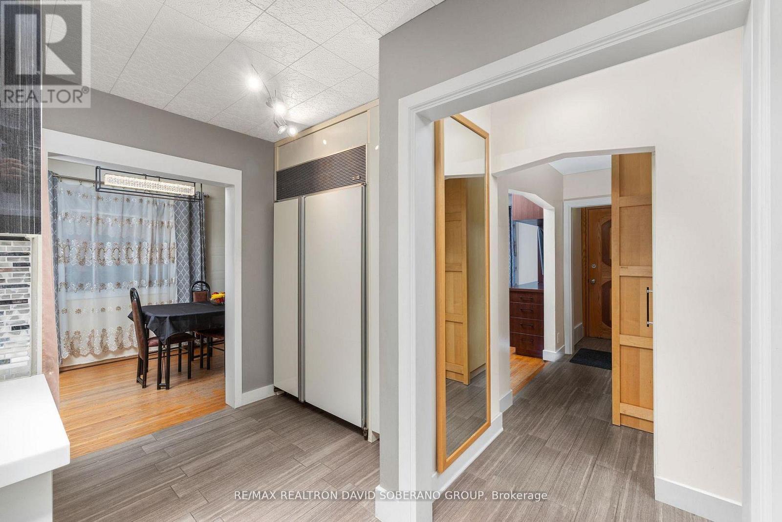 256 Codsell Avenue, Toronto, Ontario  M3H 3X1 - Photo 12 - C12967070