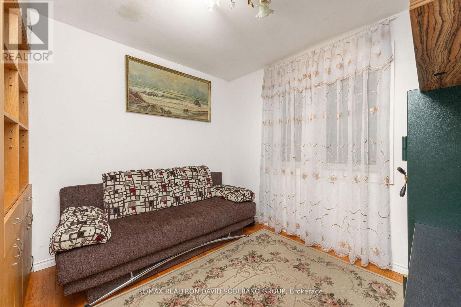 256 Codsell Avenue, Toronto, Ontario  M3H 3X1 - Photo 18 - C12967070