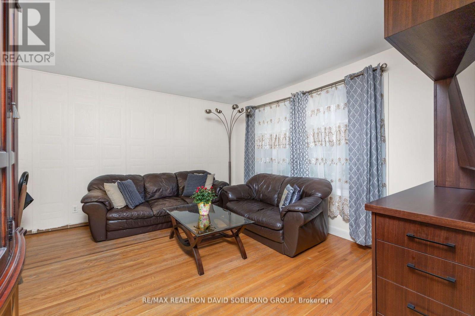 256 Codsell Avenue, Toronto, Ontario  M3H 3X1 - Photo 4 - C12967070