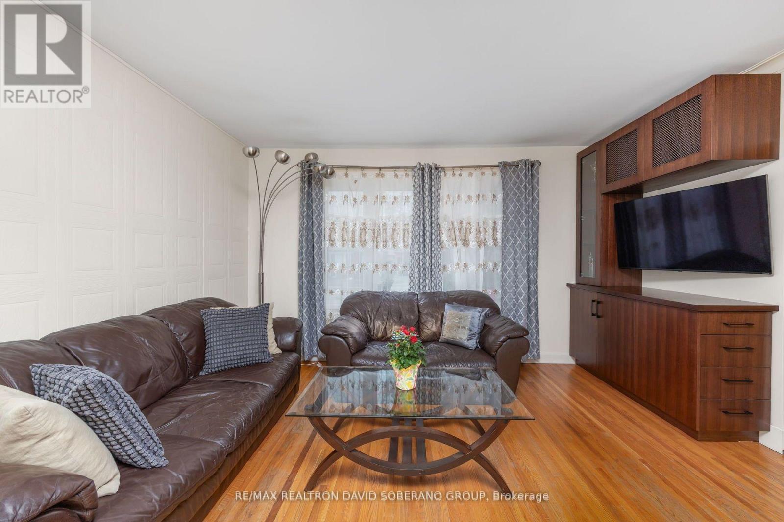 256 Codsell Avenue, Toronto, Ontario  M3H 3X1 - Photo 5 - C12967070