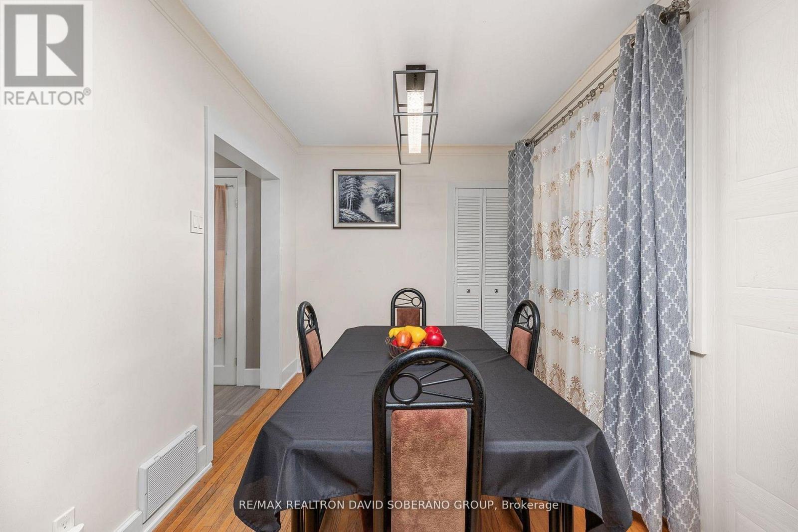 256 Codsell Avenue, Toronto, Ontario  M3H 3X1 - Photo 7 - C12967070