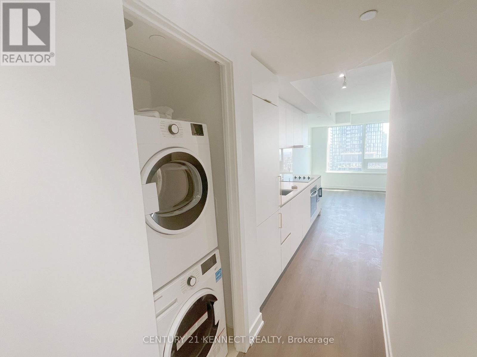 2911 - 8 Wellesley Street W, Toronto, Ontario  M4Y 0J5 - Photo 17 - C12967072
