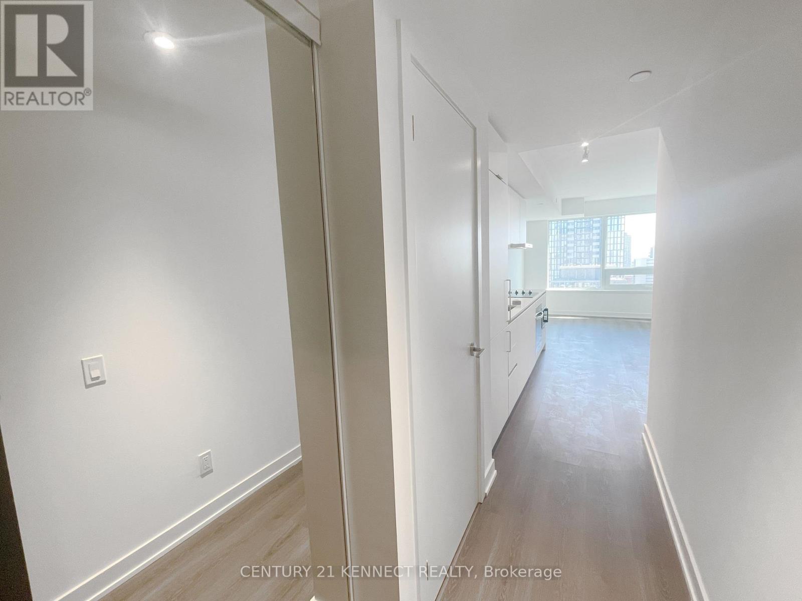 2911 - 8 Wellesley Street W, Toronto, Ontario  M4Y 0J5 - Photo 6 - C12967072