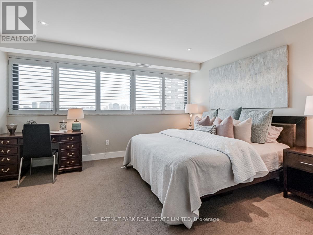 1502 - 15 Mcmurrich Street, Toronto, Ontario M5R 3M6 - Photo 11 - C12967090