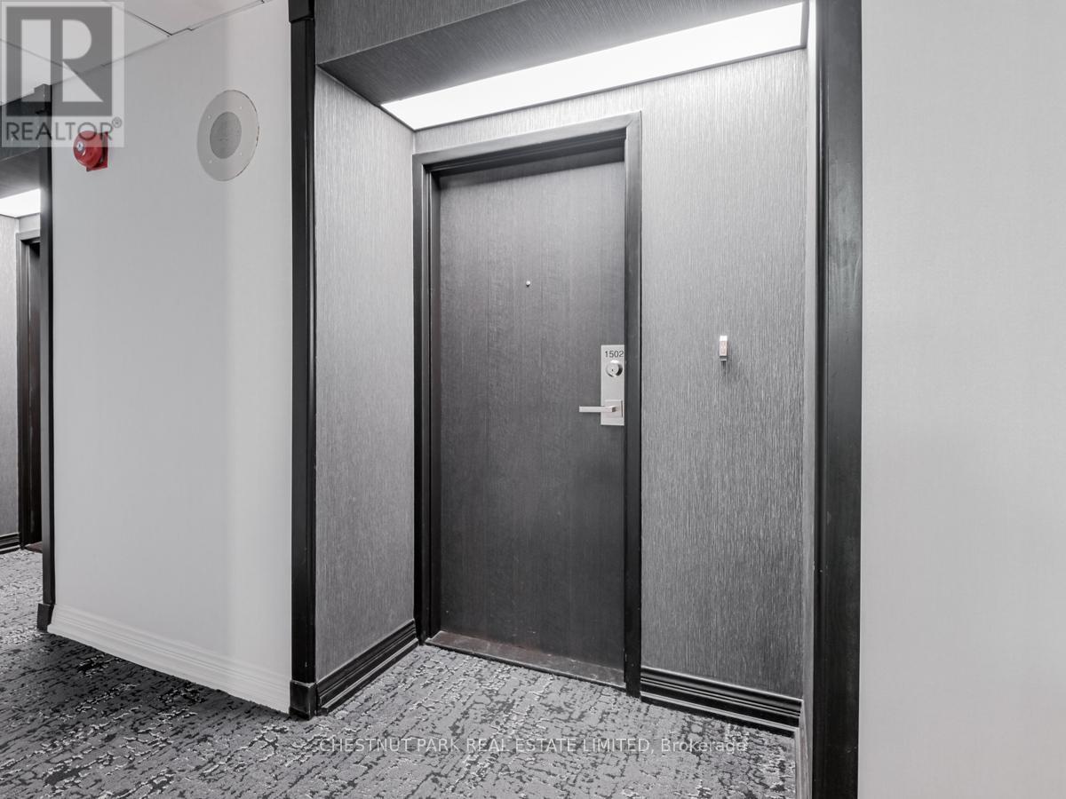 1502 - 15 Mcmurrich Street, Toronto, Ontario M5R 3M6 - Photo 3 - C12967090