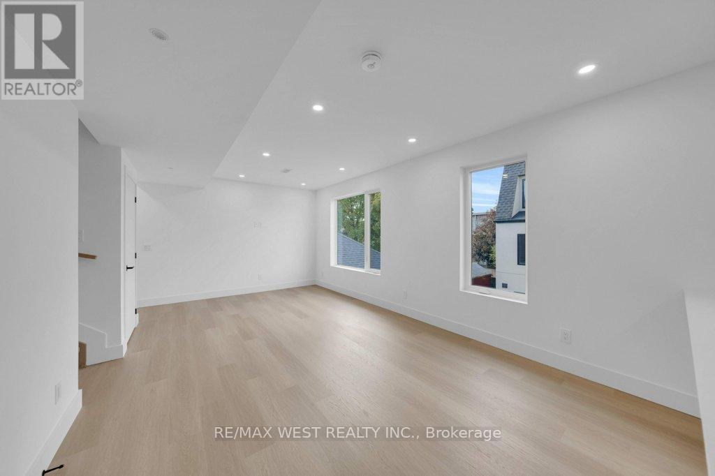 D - 502 Atlas Avenue, Toronto, Ontario  M6C 3R3 - Photo 10 - C12967094