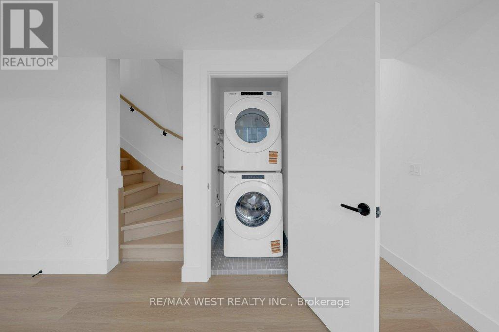 D - 502 Atlas Avenue, Toronto, Ontario  M6C 3R3 - Photo 12 - C12967094