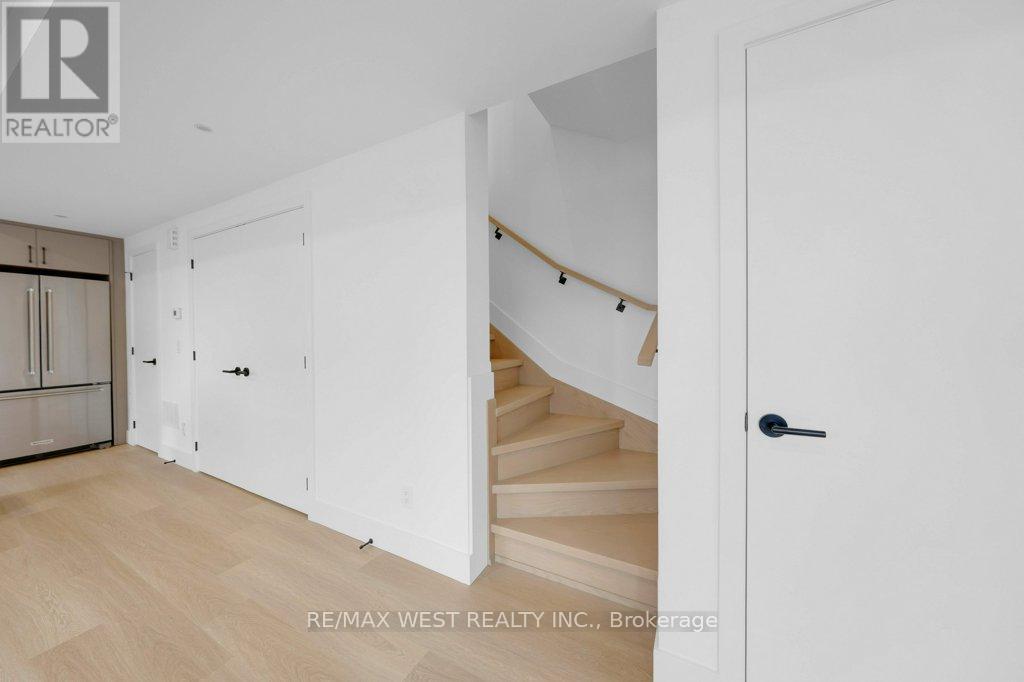 D - 502 Atlas Avenue, Toronto, Ontario  M6C 3R3 - Photo 13 - C12967094