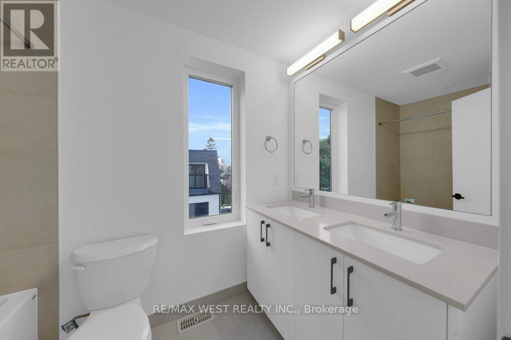 D - 502 Atlas Avenue, Toronto, Ontario  M6C 3R3 - Photo 17 - C12967094