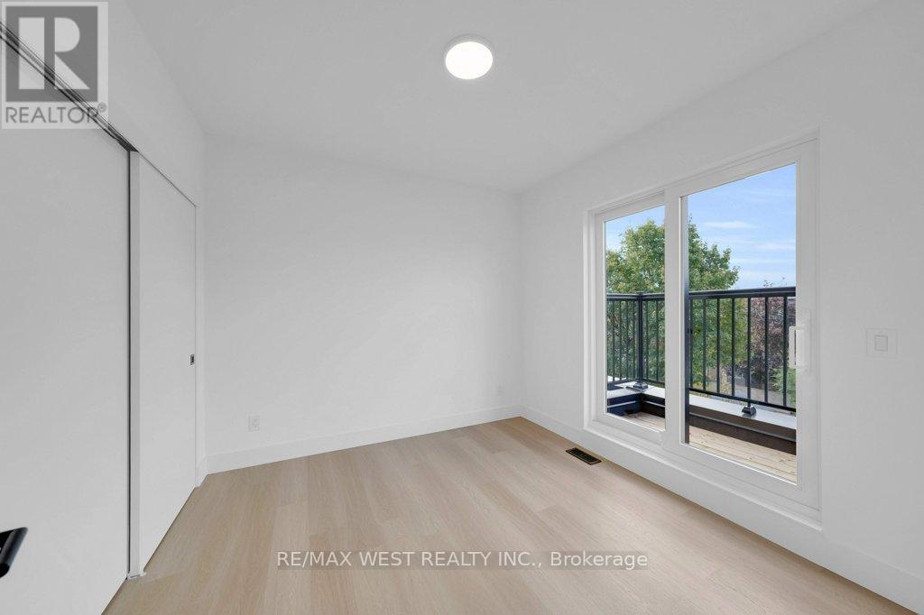 D - 502 Atlas Avenue, Toronto, Ontario  M6C 3R3 - Photo 18 - C12967094