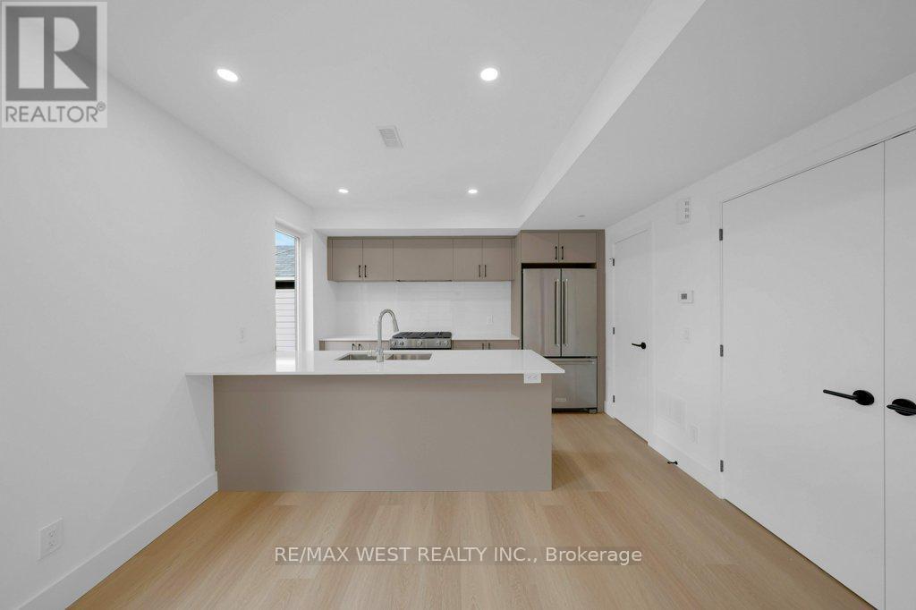 D - 502 Atlas Avenue, Toronto, Ontario  M6C 3R3 - Photo 7 - C12967094