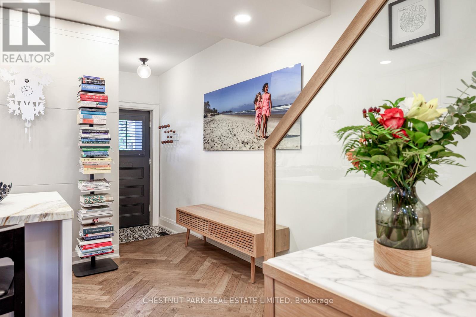 27 Gibson Avenue, Toronto, Ontario  M5R 1T4 - Photo 3 - C12967194