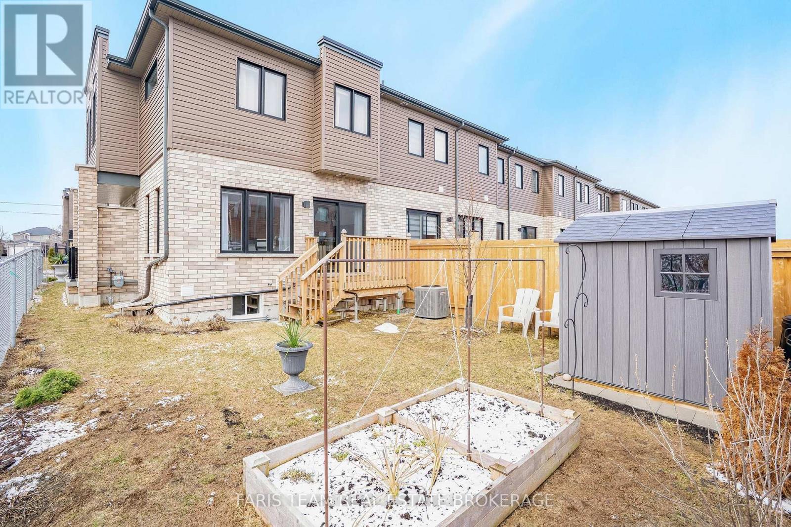 52 Fairlane Avenue, Barrie, Ontario  L9J 0M9 - Photo 35 - S12965040