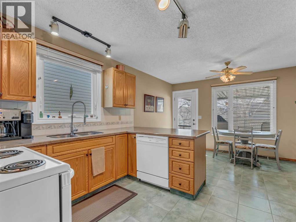 170 Shannon Drive Se, Medicine Hat, Alberta  T1B 4A9 - Photo 8 - A2298635