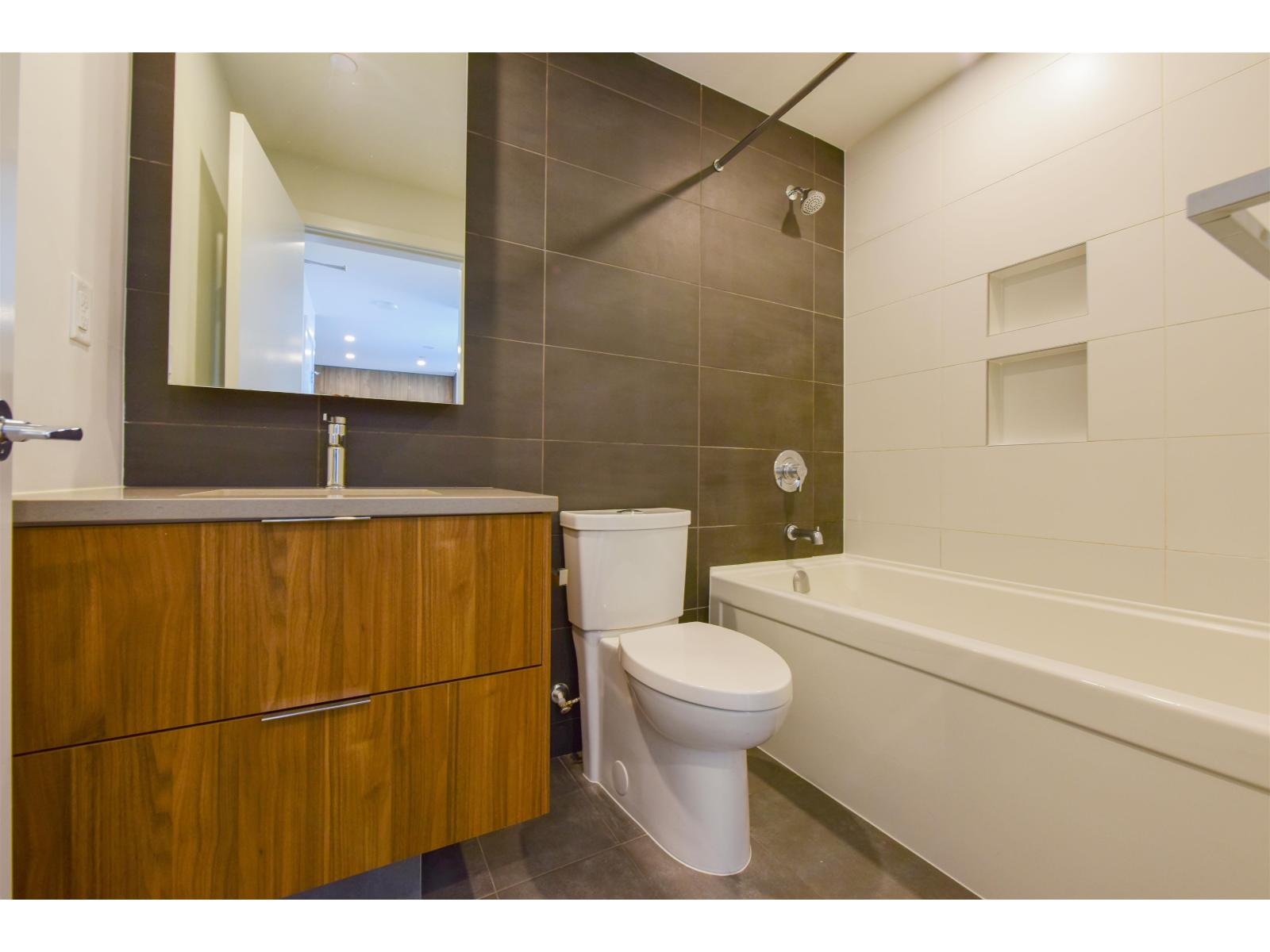 905 13359 Old Yale Road, Surrey, British Columbia V3T 0S4 - Photo 10 - R3107442