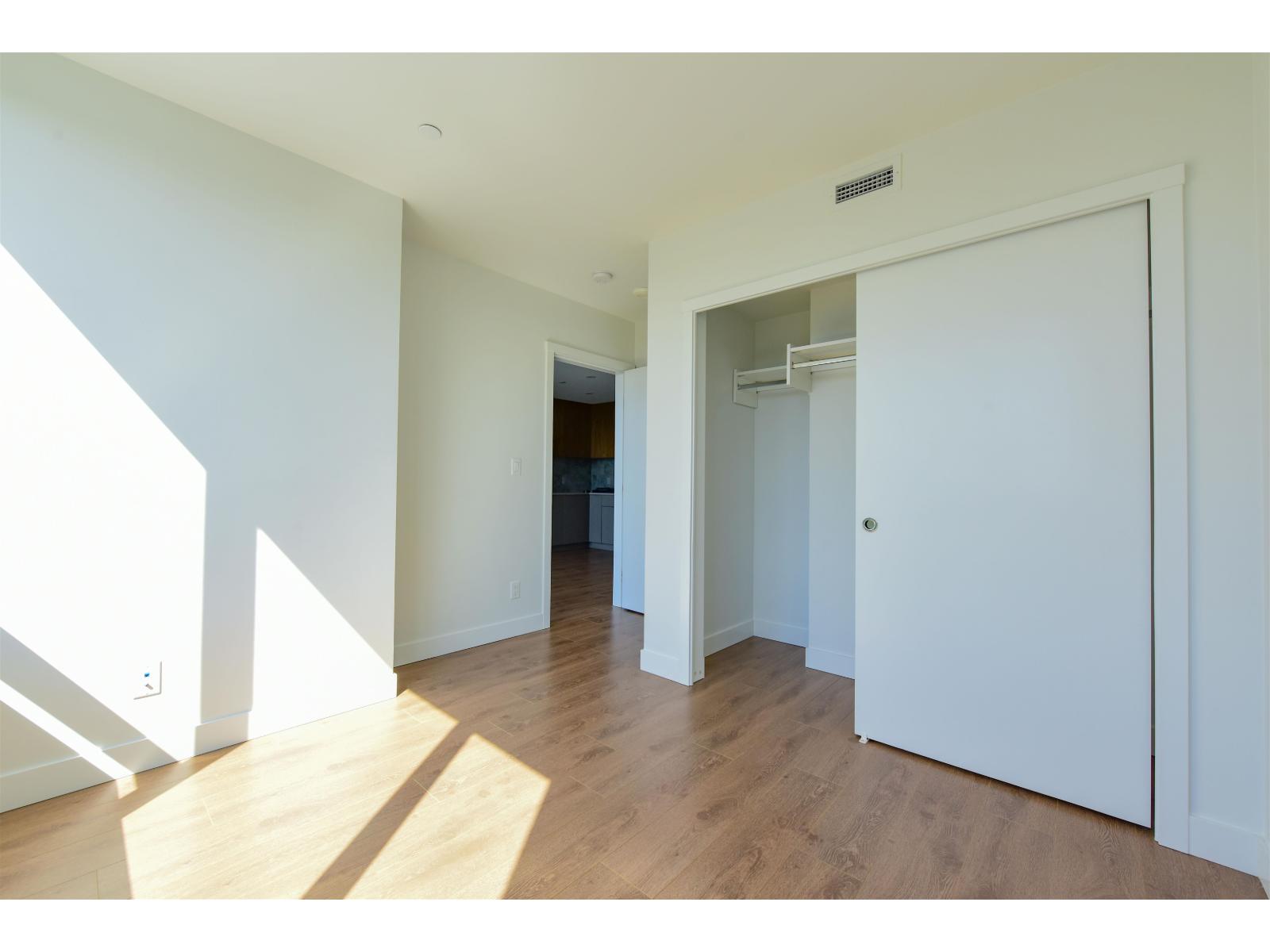 905 13359 Old Yale Road, Surrey, British Columbia V3T 0S4 - Photo 9 - R3107442