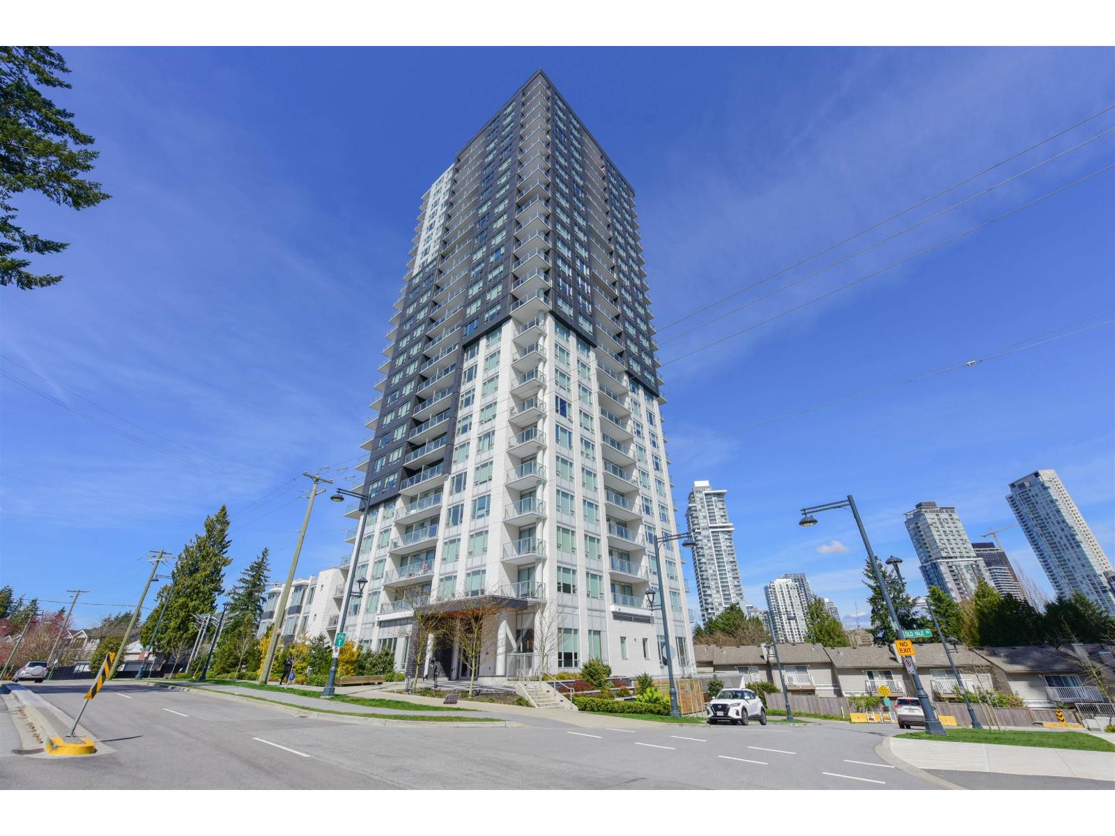 905 13359 Old Yale Road, Surrey, British Columbia V3T 0S4 - Photo 2 - R3107442