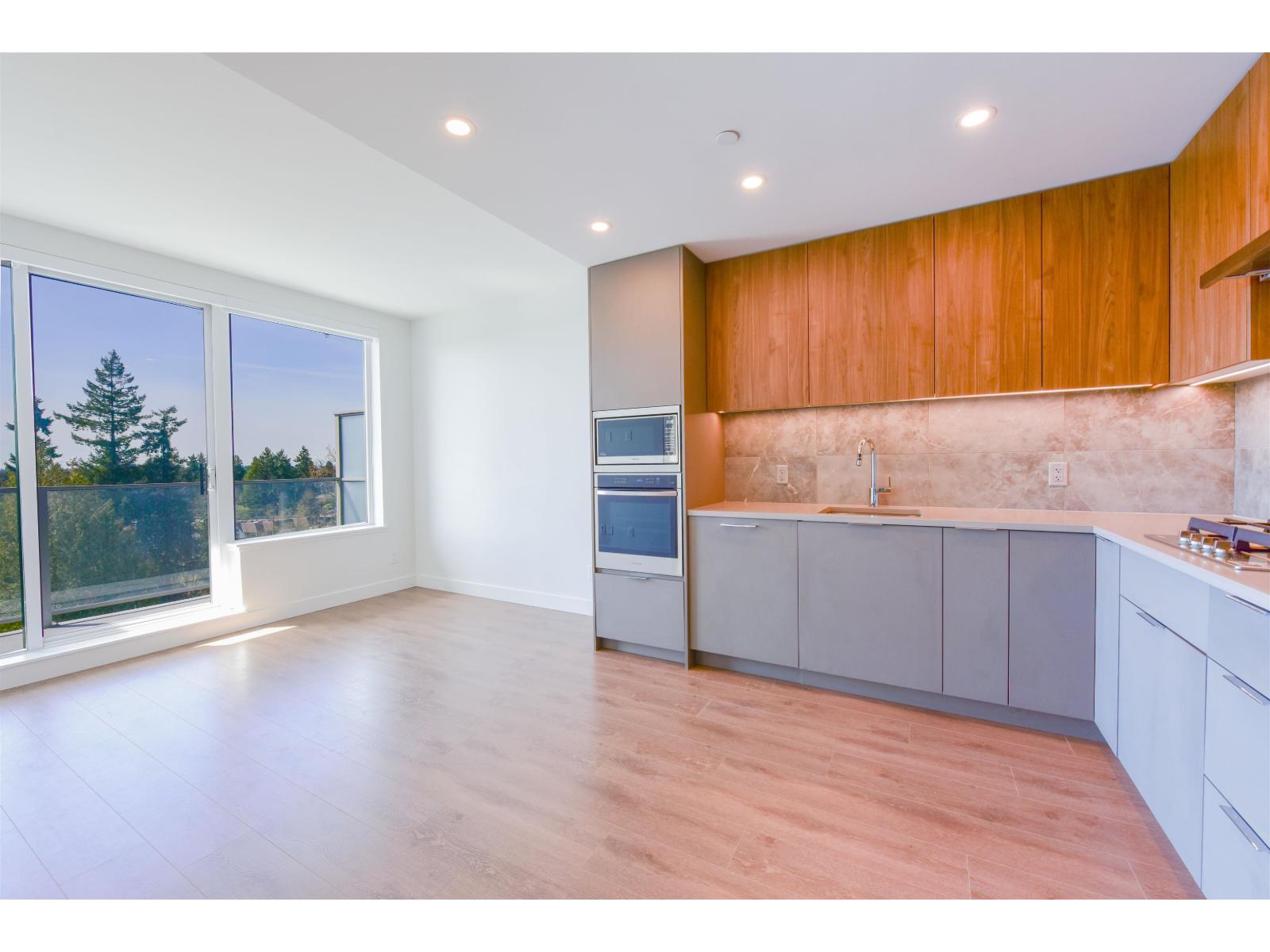 905 13359 Old Yale Road, Surrey, British Columbia V3T 0S4 - Photo 6 - R3107442