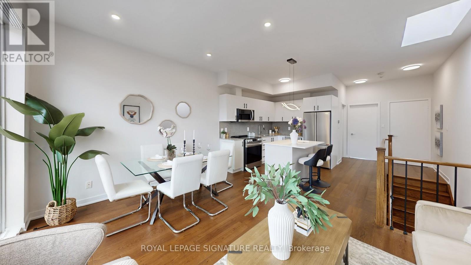 Unit 3 - 36 Boston Avenue, Toronto, Ontario  M4M 2T9 - Photo 4 - E12967162