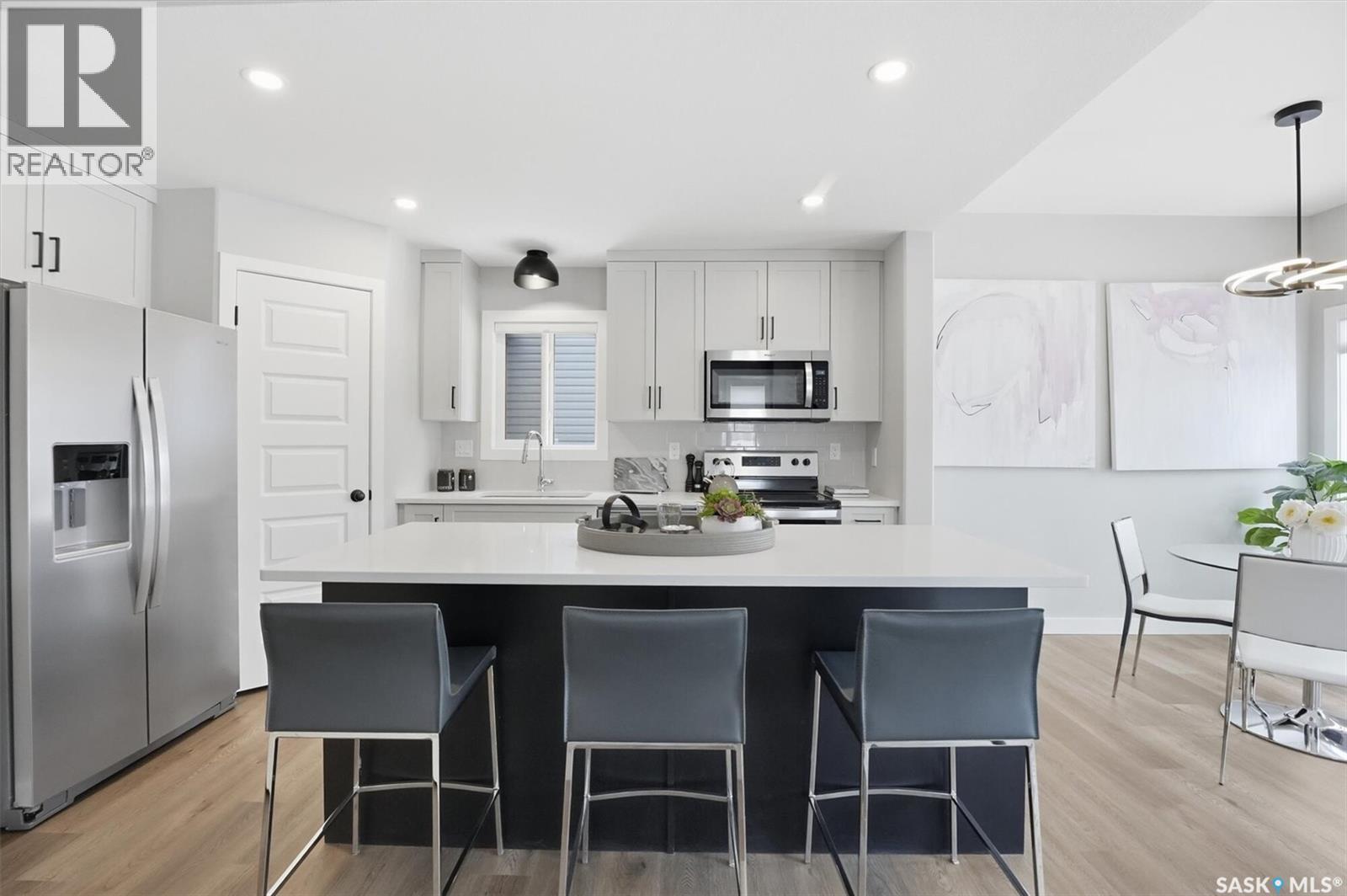 250 Kostiuk Crescent, Saskatoon, Saskatchewan  S7V 1R7 - Photo 4 - SK030589