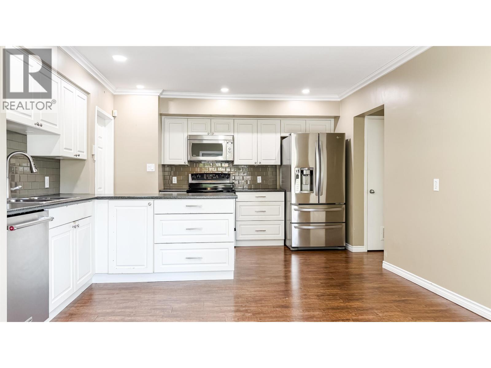 8671 Mowbray Road, Richmond, British Columbia  V7A 2B9 - Photo 14 - R3107647