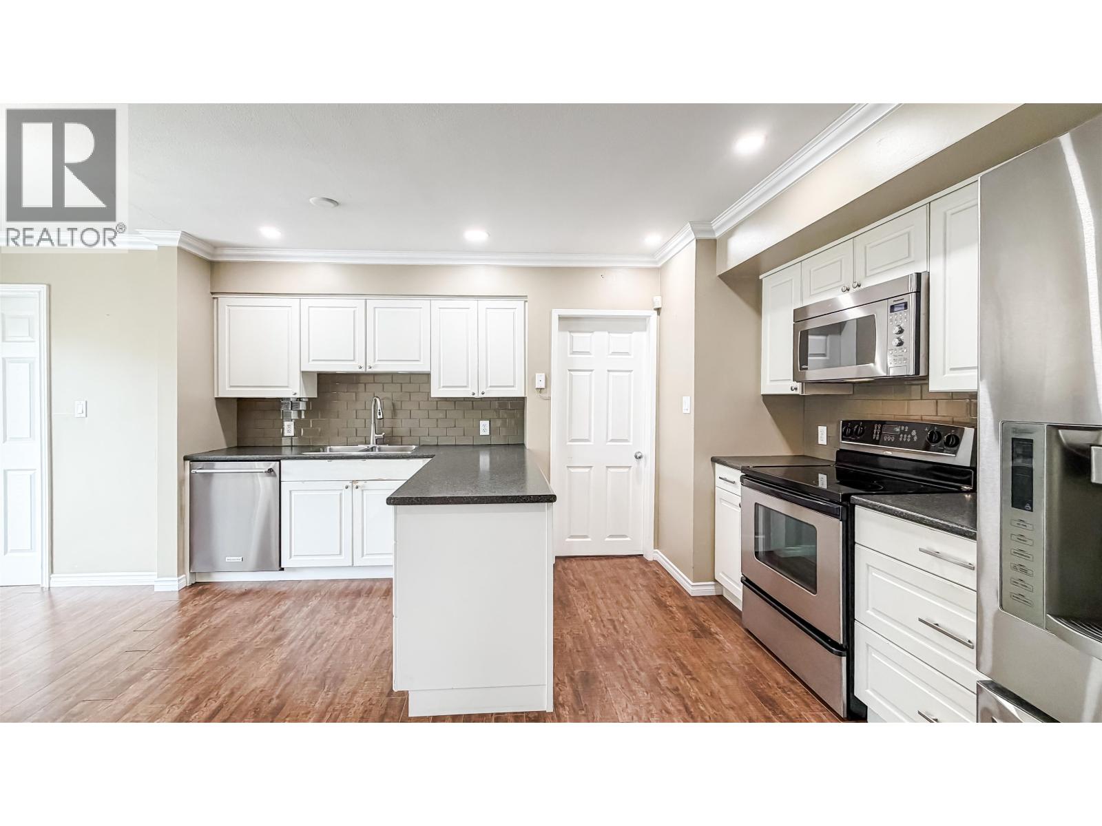 8671 Mowbray Road, Richmond, British Columbia  V7A 2B9 - Photo 15 - R3107647