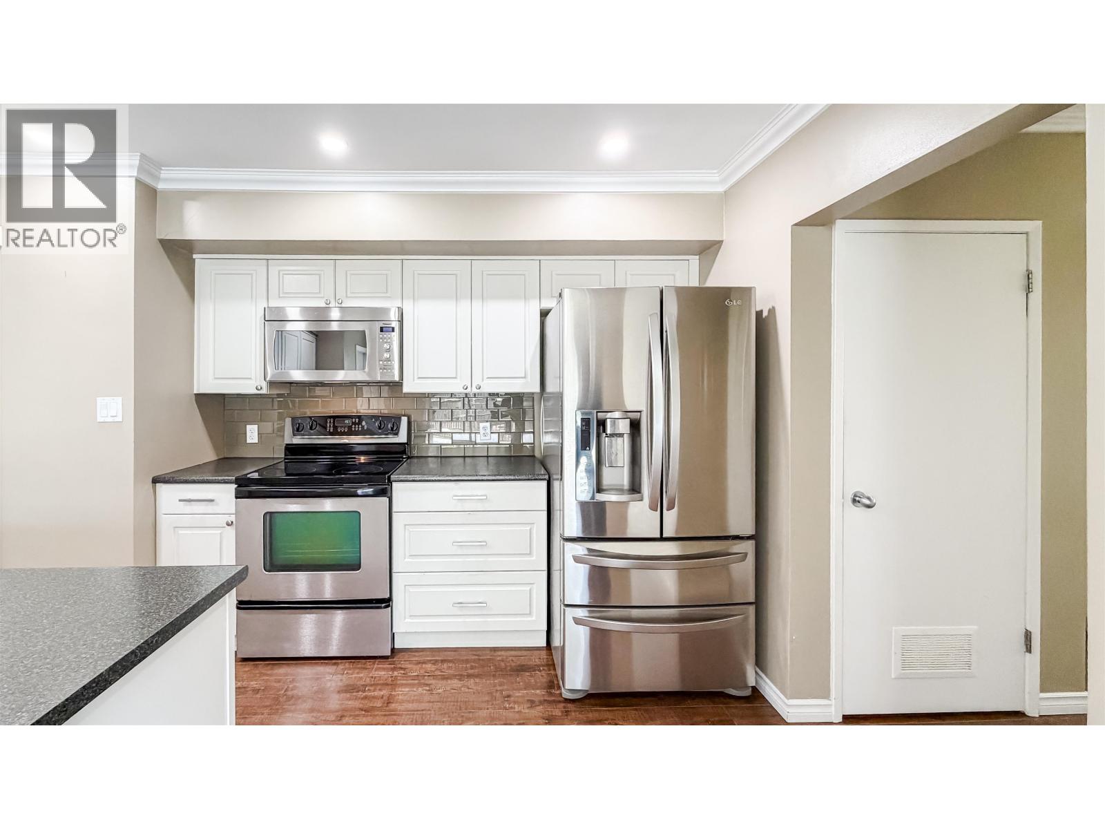 8671 Mowbray Road, Richmond, British Columbia  V7A 2B9 - Photo 16 - R3107647