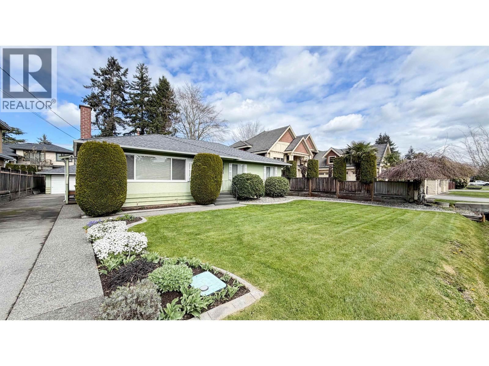 8671 MOWBRAY ROAD, Richmond, British Columbia