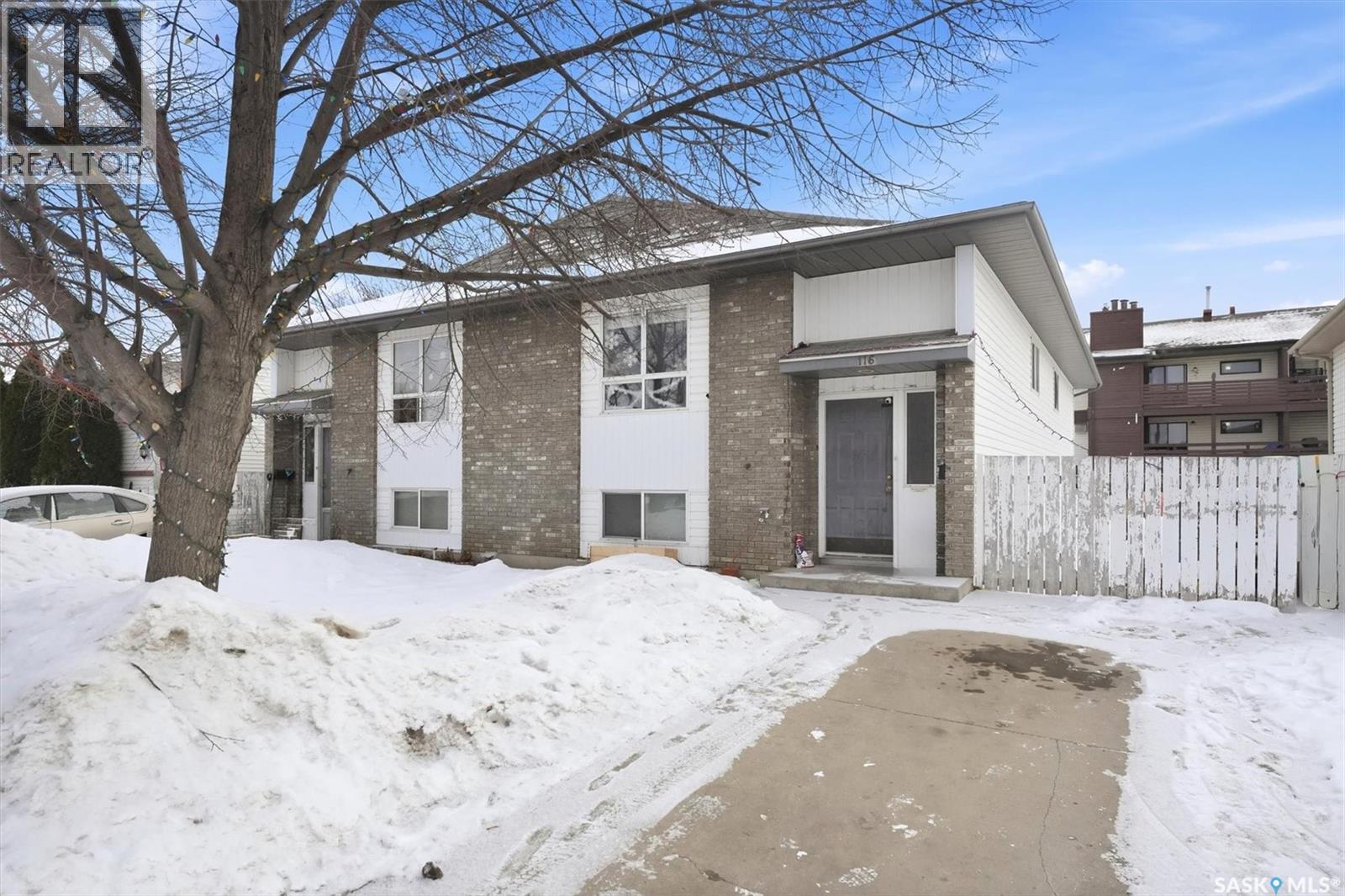 114 - 116 Barber Crescent, Saskatoon, Saskatchewan  S7M 5M7 - Photo 3 - SK032279