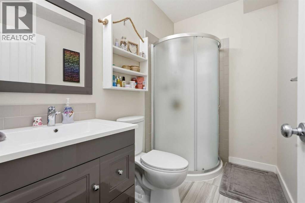 99 Valarosa Drive, Didsbury, Alberta  T0M 0W0 - Photo 37 - A2298684