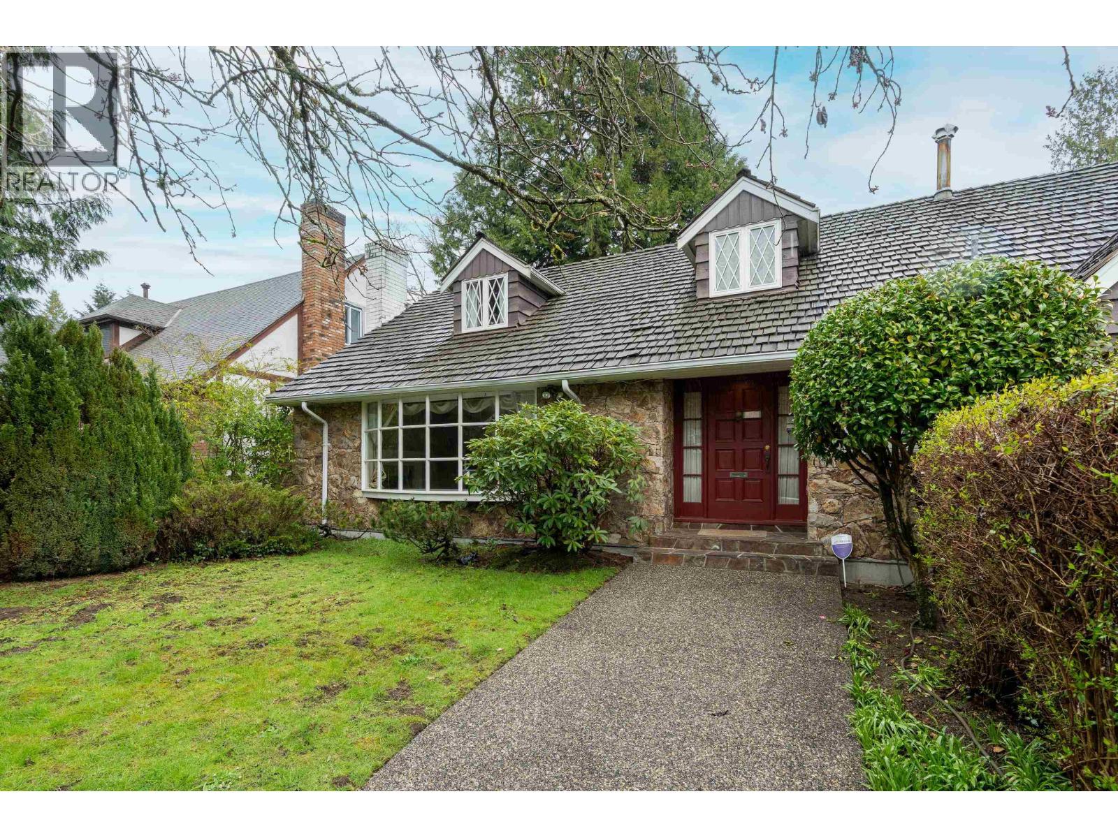 6076 Holland Street, Vancouver, British Columbia V6N 2B3 - Photo 3 - R3107008