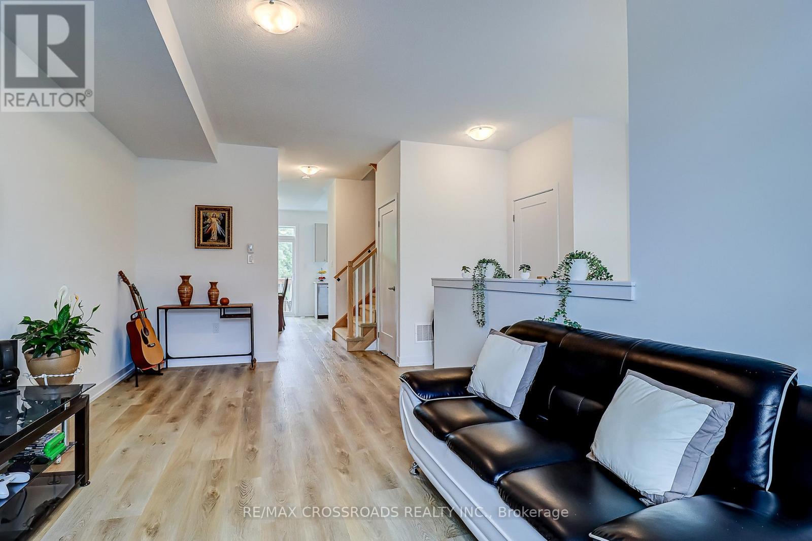 64 Lyall Stokes Circle, East Gwillimbury (Mt Albert), Ontario L0G 1M0 - Photo 7 - N12967060