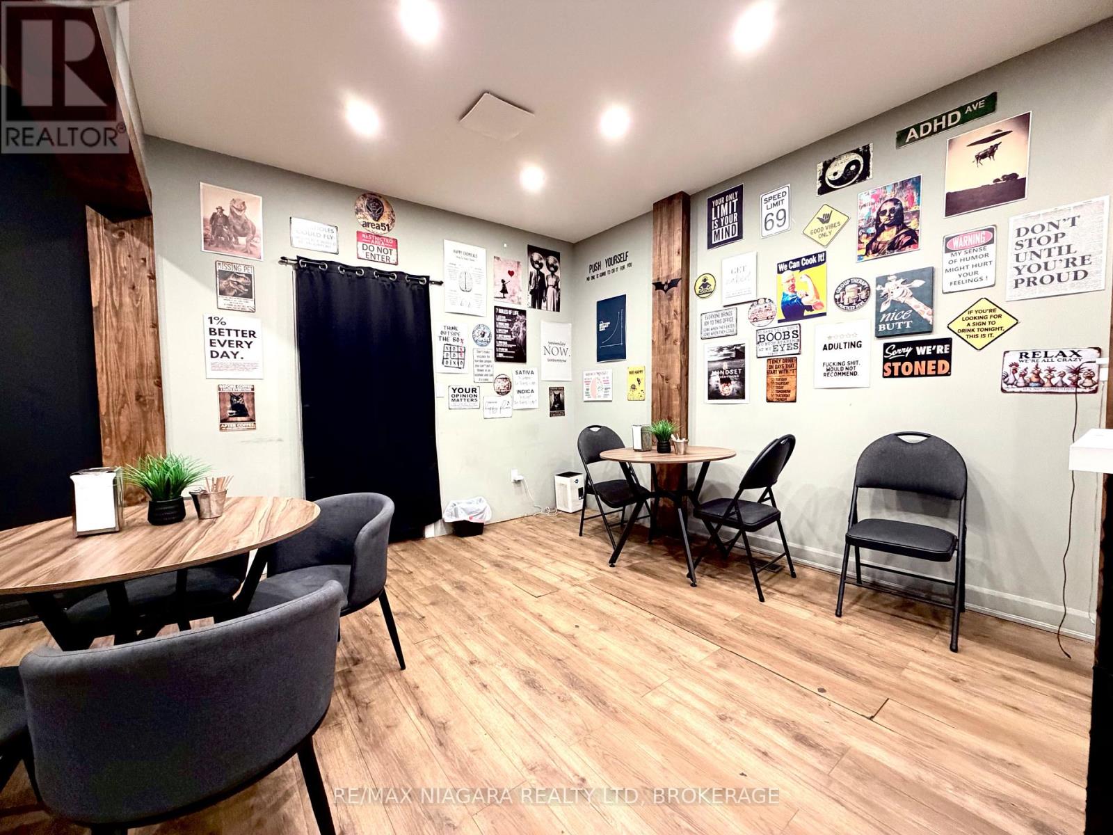 5842 Ferry Street, Niagara Falls, Ontario  L2G 1S9 - Photo 12 - X12954922