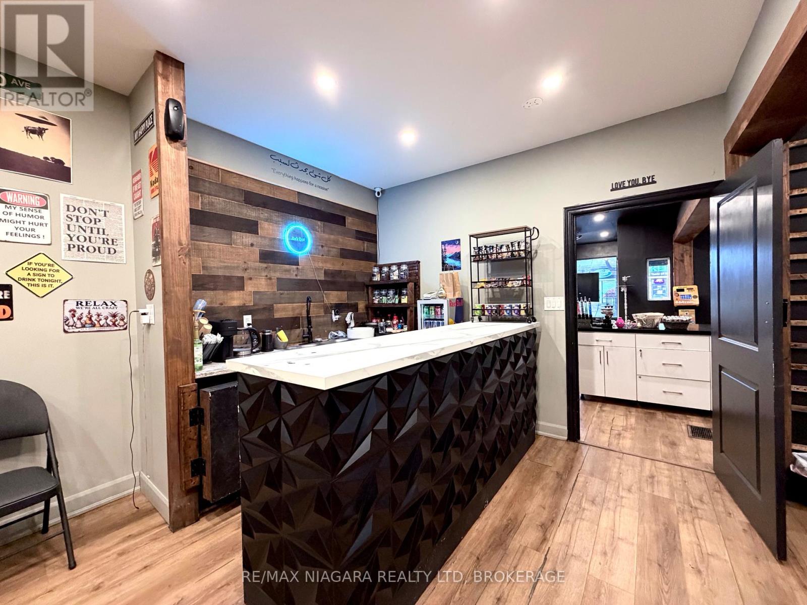 5842 Ferry Street, Niagara Falls, Ontario  L2G 1S9 - Photo 15 - X12954922