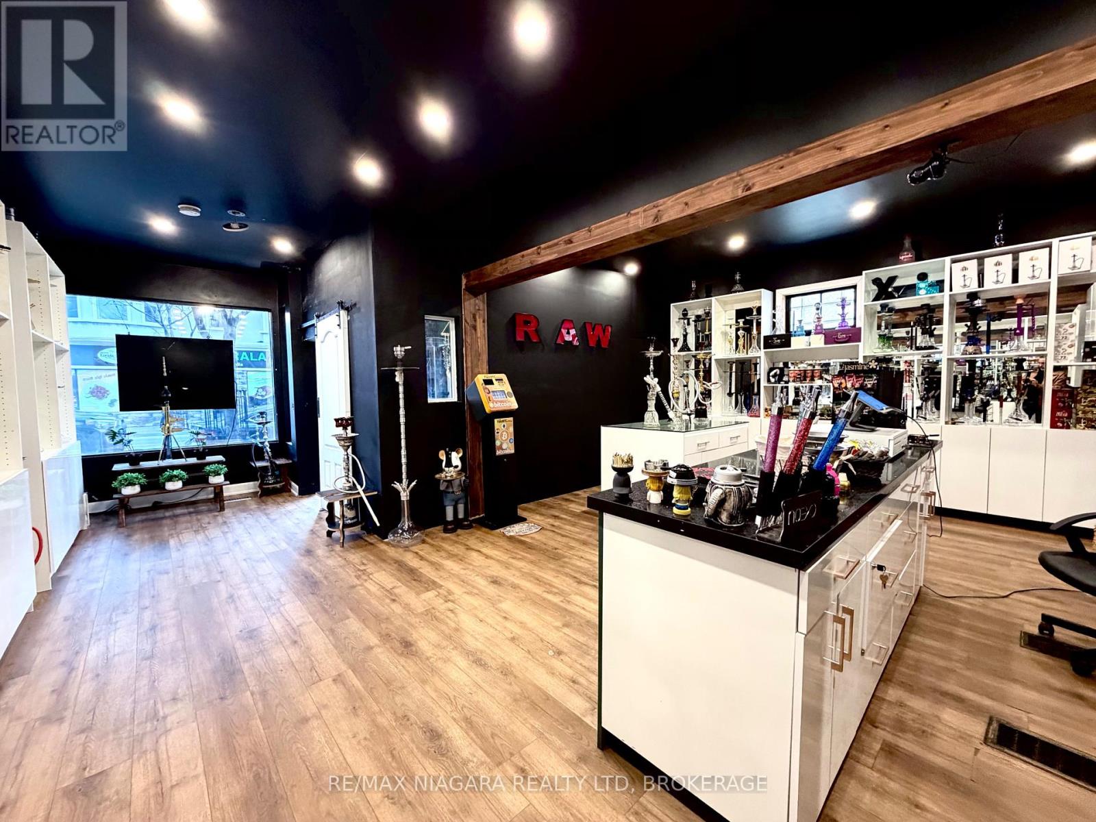 5842 Ferry Street, Niagara Falls, Ontario  L2G 1S9 - Photo 9 - X12954922