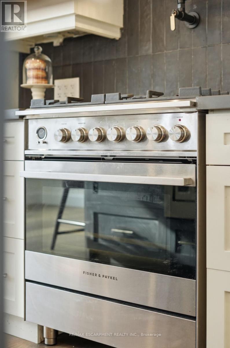 29 Pinewood Trail, Mississauga, Ontario  L5G 2L2 - Photo 11 - W12967042