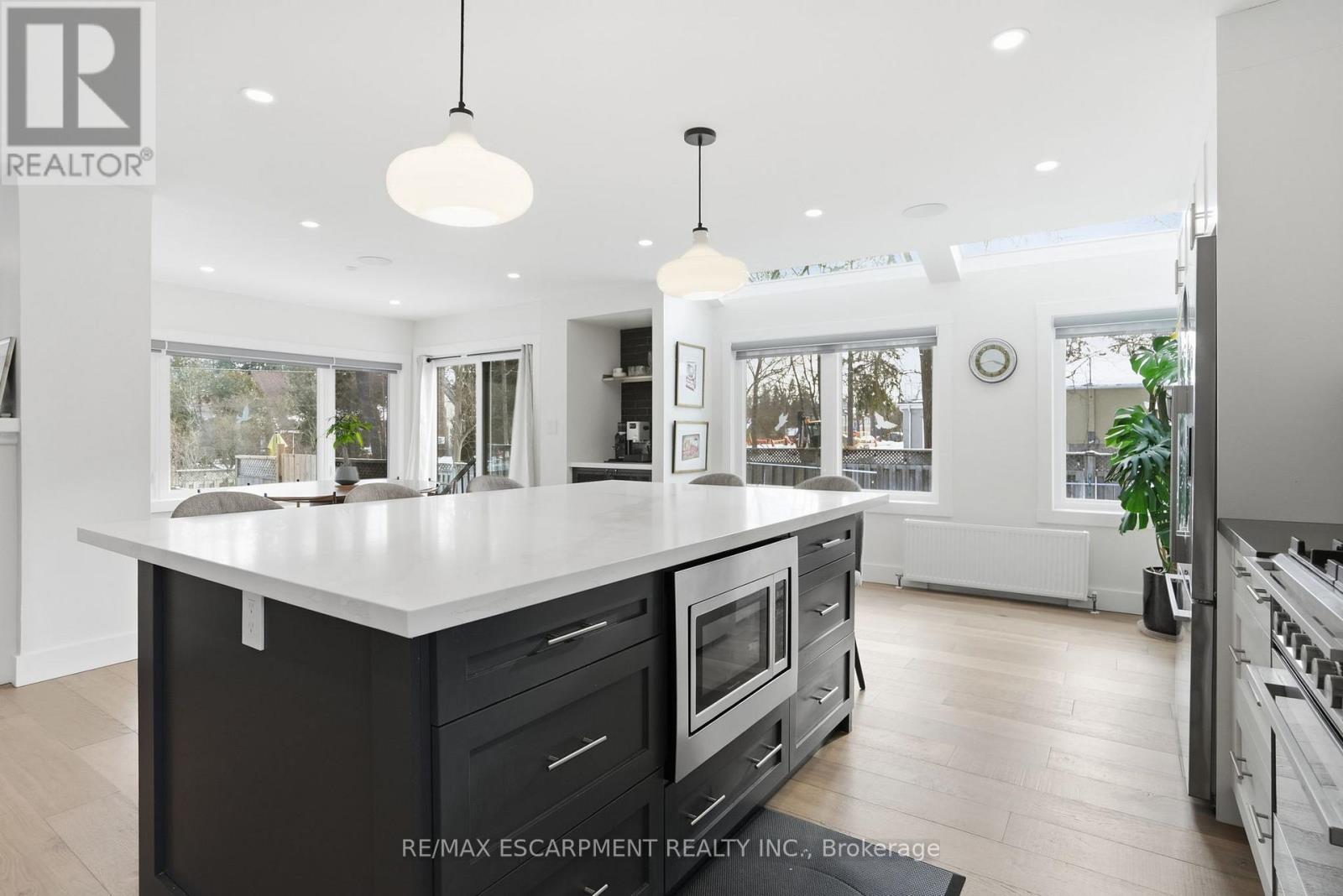 29 Pinewood Trail, Mississauga, Ontario  L5G 2L2 - Photo 12 - W12967042