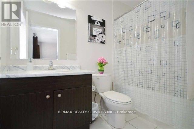 49 Mercedes Road, Brampton, Ontario  L7A 0Z2 - Photo 6 - W12967066