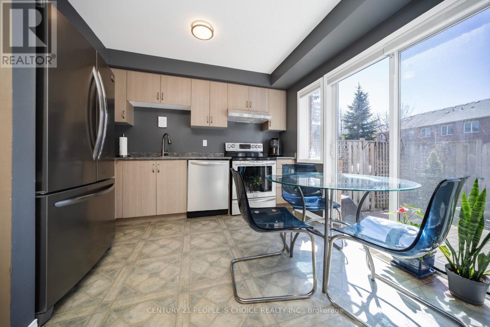 119 Spadina Road, Brampton, Ontario  L6X 4X6 - Photo 10 - W12967118