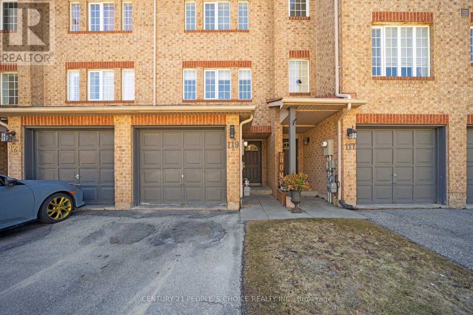 119 Spadina Road, Brampton, Ontario  L6X 4X6 - Photo 3 - W12967118