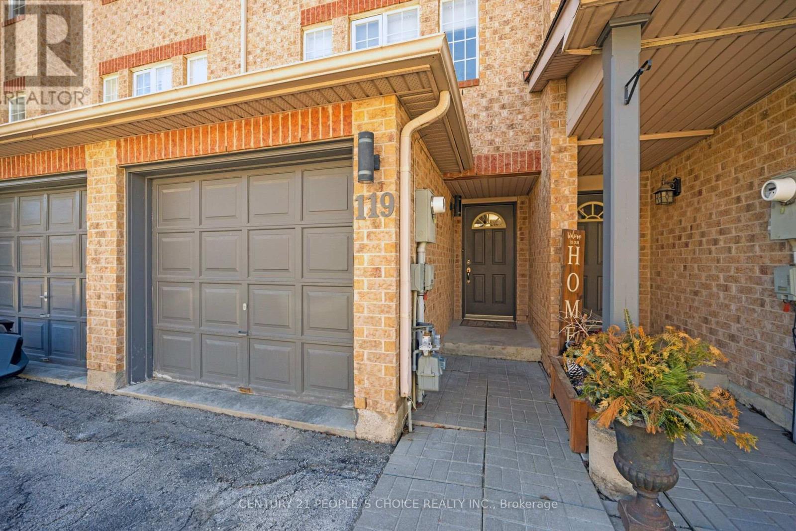 119 Spadina Road, Brampton, Ontario  L6X 4X6 - Photo 4 - W12967118