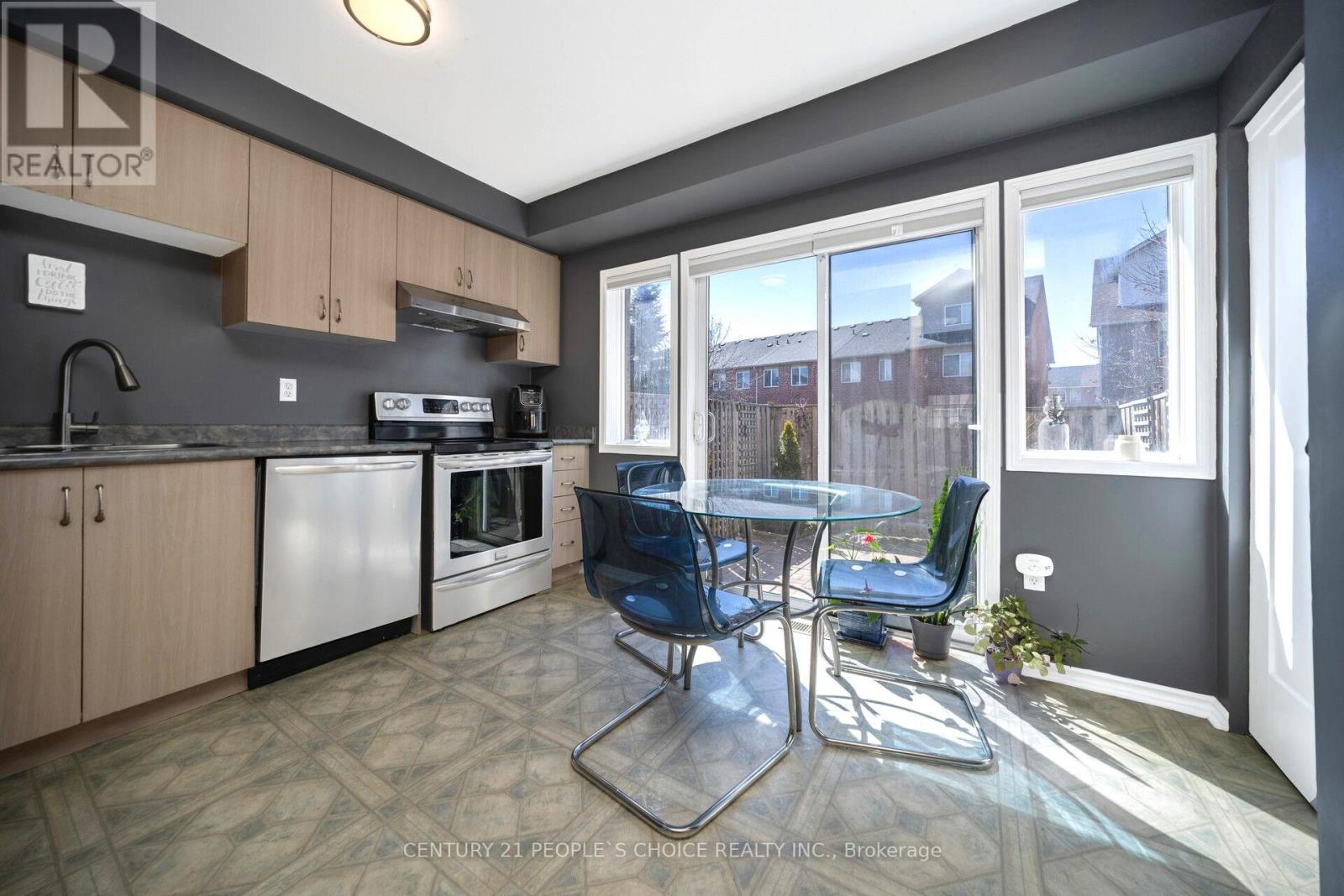 119 Spadina Road, Brampton, Ontario  L6X 4X6 - Photo 9 - W12967118