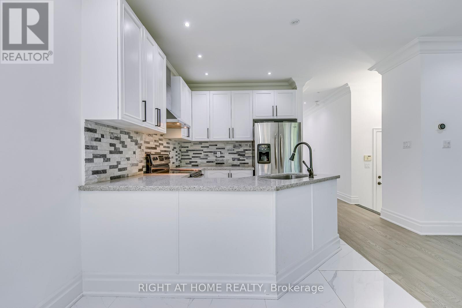 3265 Bruzan Crescent, Mississauga, Ontario  L5N 8E7 - Photo 14 - W12967128