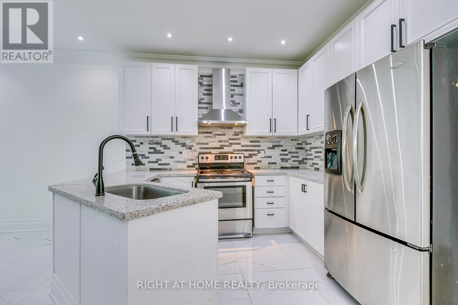 3265 Bruzan Crescent, Mississauga, Ontario  L5N 8E7 - Photo 15 - W12967128