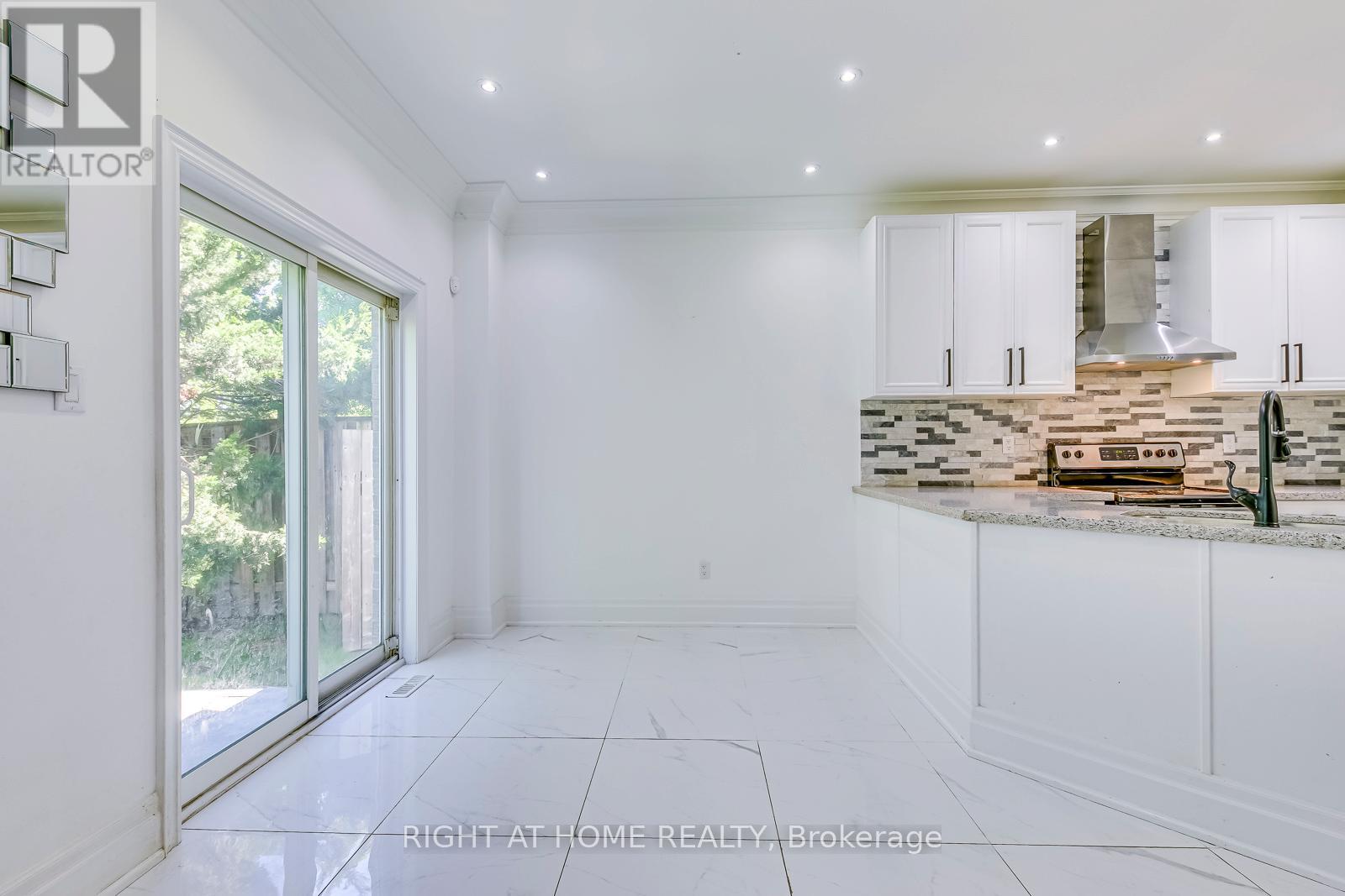 3265 Bruzan Crescent, Mississauga, Ontario  L5N 8E7 - Photo 18 - W12967128