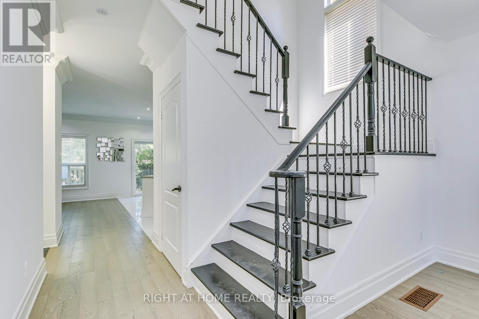 3265 Bruzan Crescent, Mississauga, Ontario  L5N 8E7 - Photo 23 - W12967128