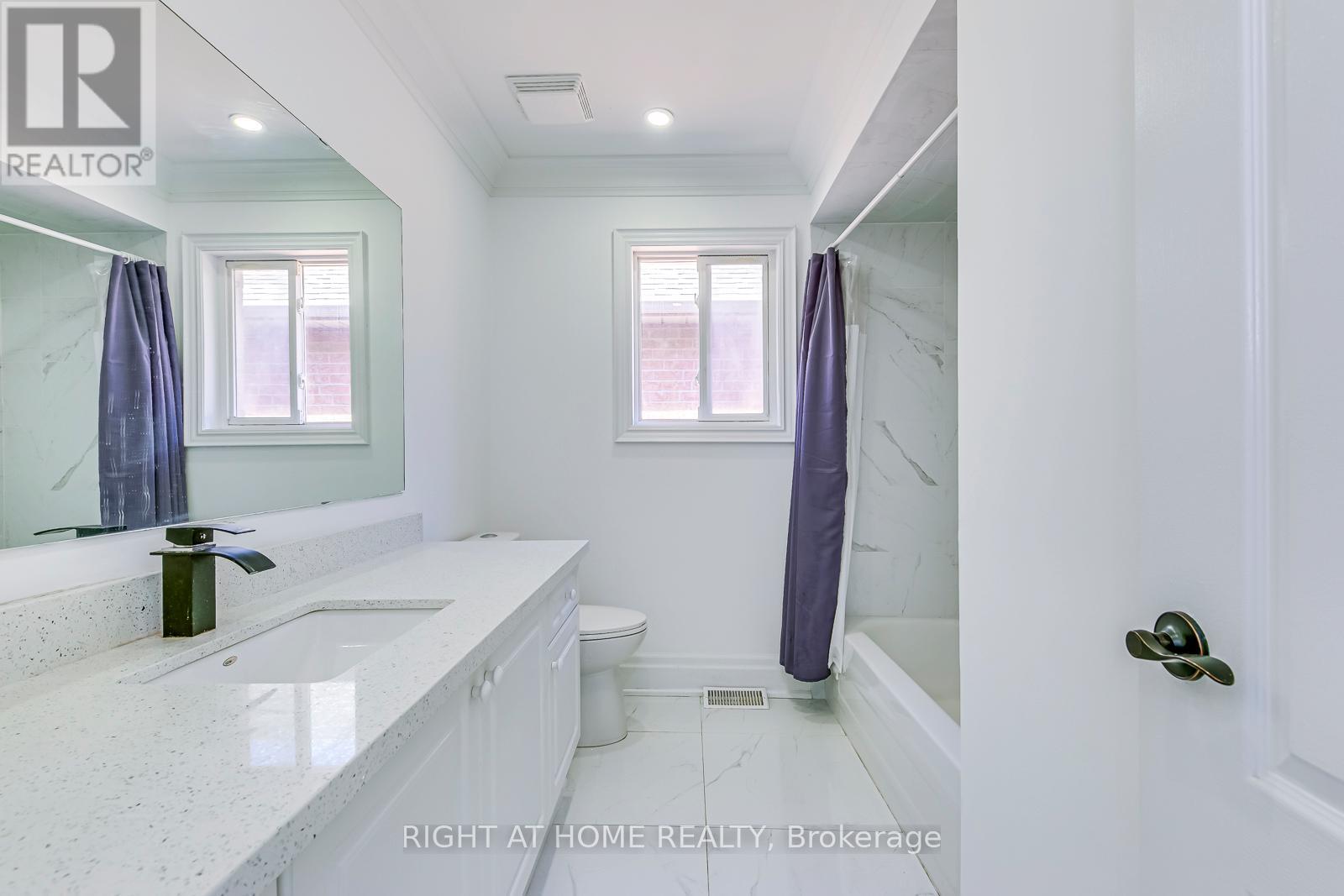 3265 Bruzan Crescent, Mississauga, Ontario  L5N 8E7 - Photo 35 - W12967128