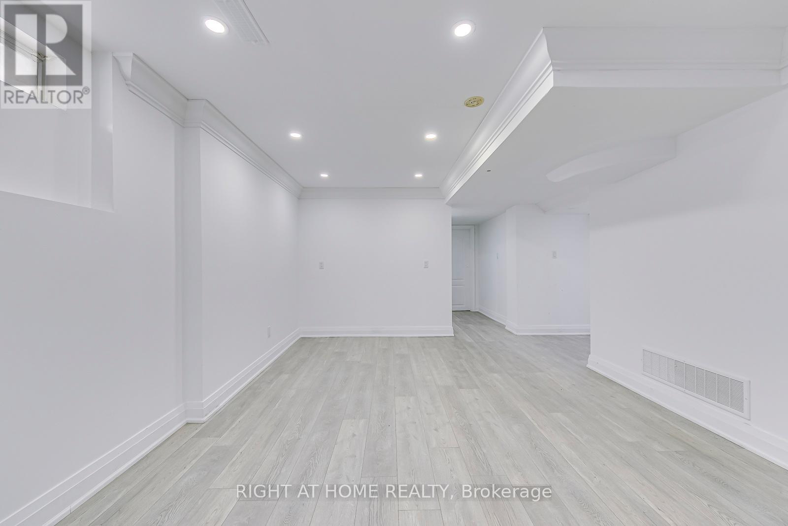 3265 Bruzan Crescent, Mississauga, Ontario  L5N 8E7 - Photo 39 - W12967128