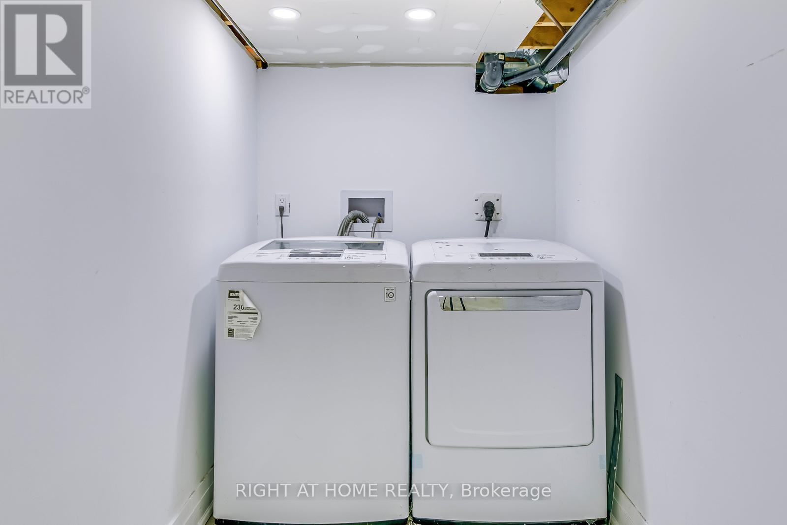 3265 Bruzan Crescent, Mississauga, Ontario  L5N 8E7 - Photo 43 - W12967128