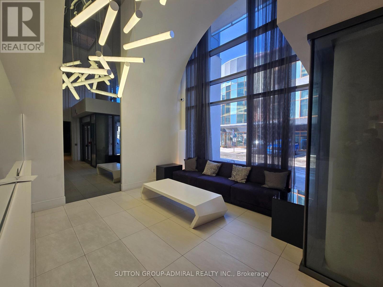 815 - 10 De Boers Drive, Toronto, Ontario  M3J 0H1 - Photo 2 - W12967142